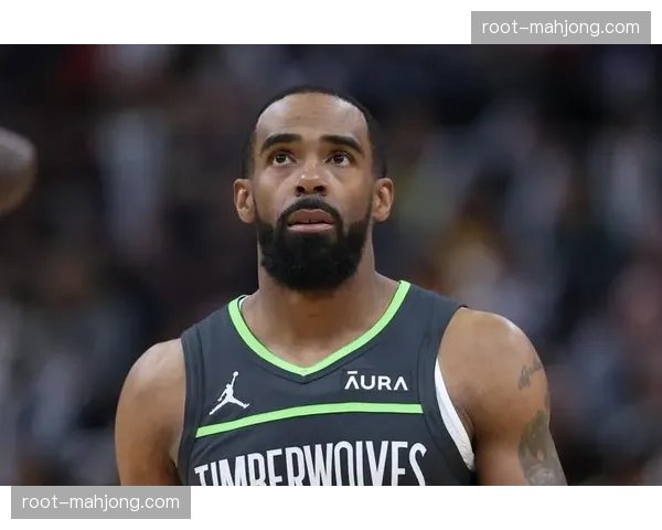 公牛后场彻底换血收获艾维与康利,重组阵容瞄准未来巨星 公牛后场彻底换血收获艾维与康利,重组阵容瞄准未来巨星